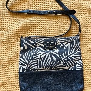 Kate spade crossbody bag